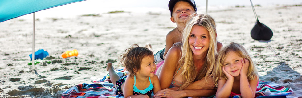 Island-Surf-and-Sail---Family-In-Shade